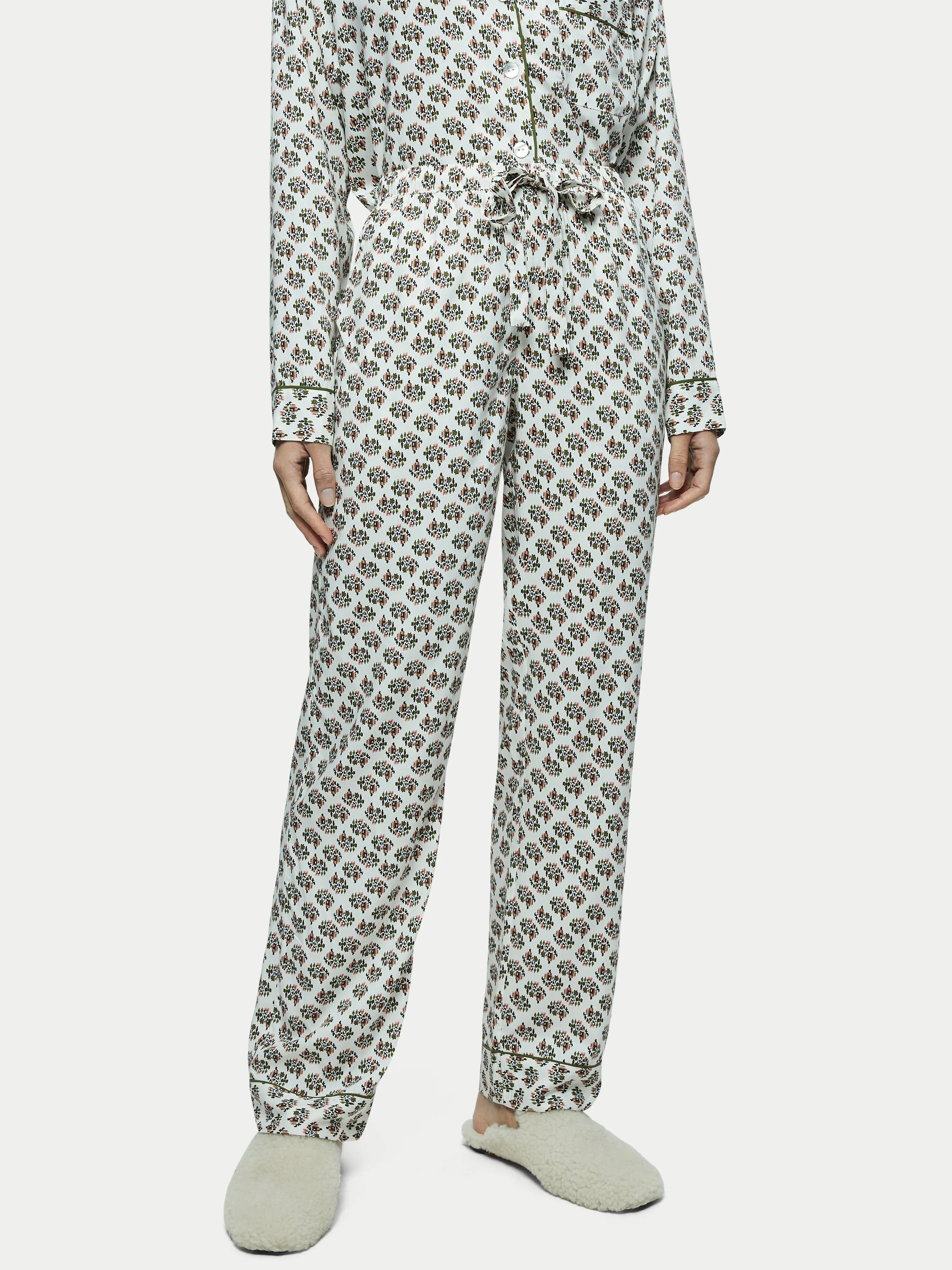 Abstract Posy Modal Pyjama | Cream