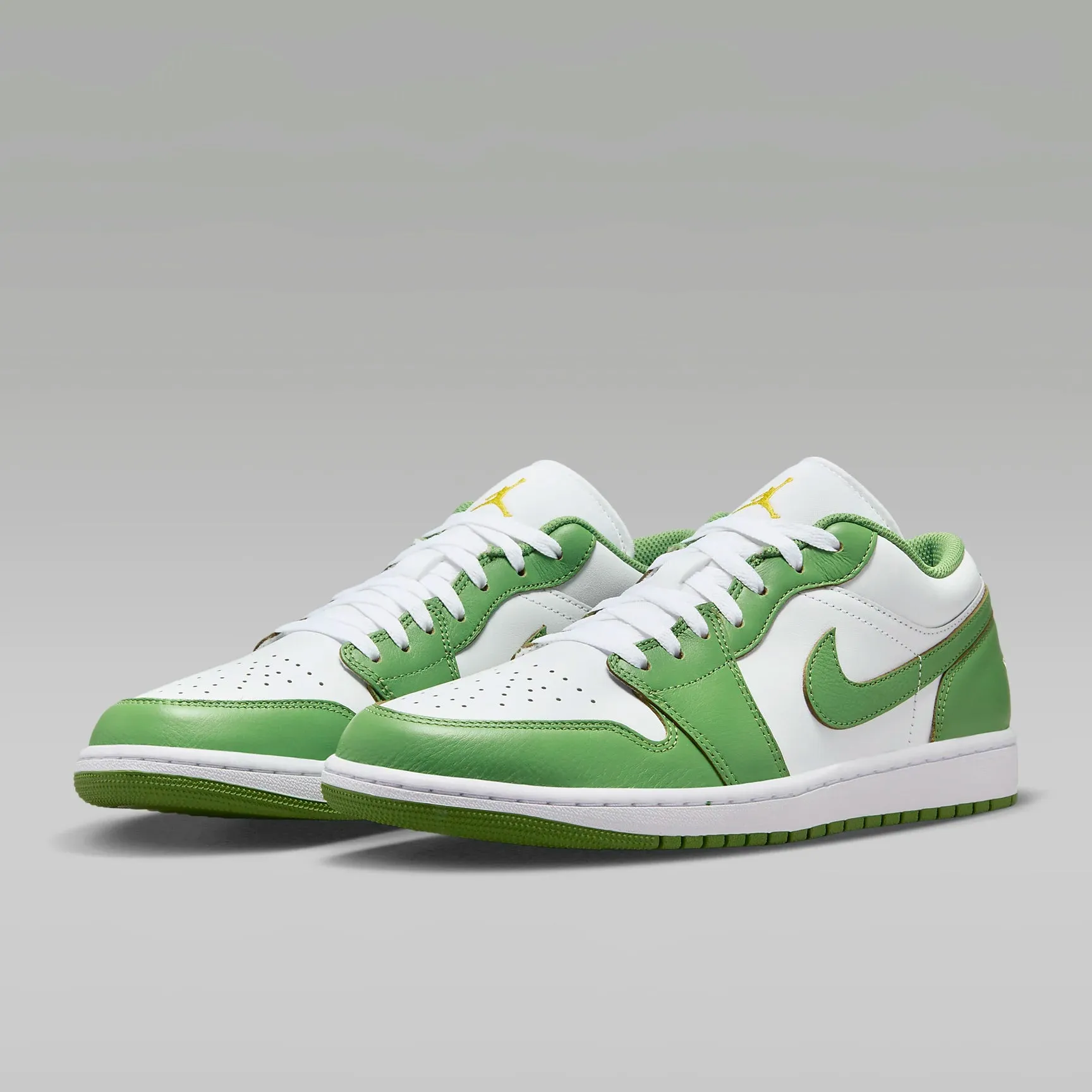 Air Jordan 1 Low SE 'Chlorophyll'