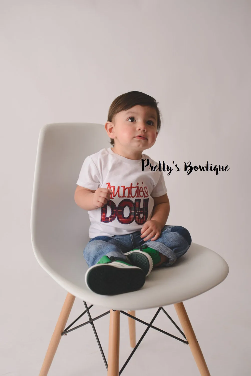 Auntie's Boy  bodysuit or shirt -Boys aunt bodysuit or shirt -- Little boys shirt-- boys aunties shirt