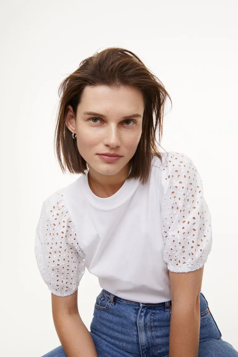 Embroidered-sleeve white T-shirt