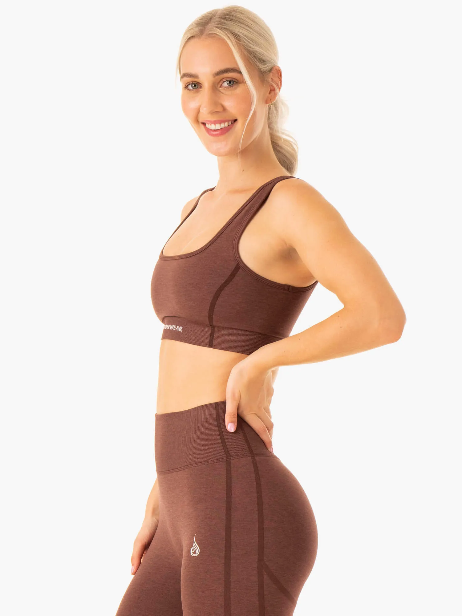 Enhance Seamless Sports Bra - Chocolate