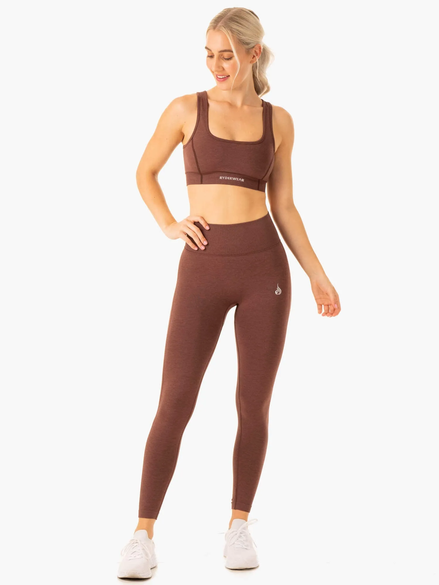 Enhance Seamless Sports Bra - Chocolate