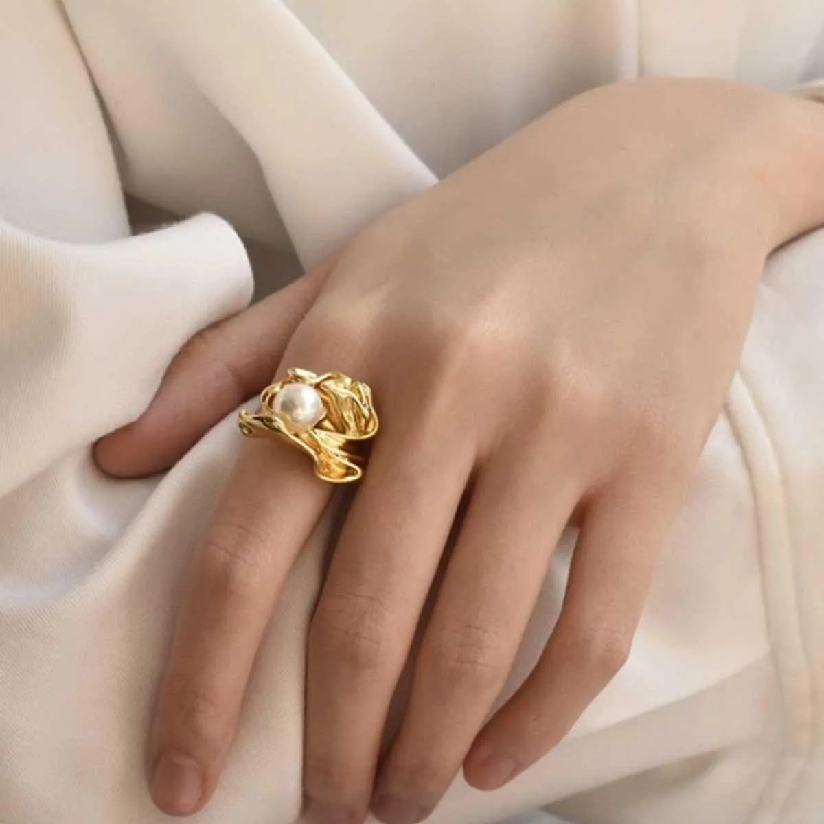 Gold plated Vintage Pearl Ring