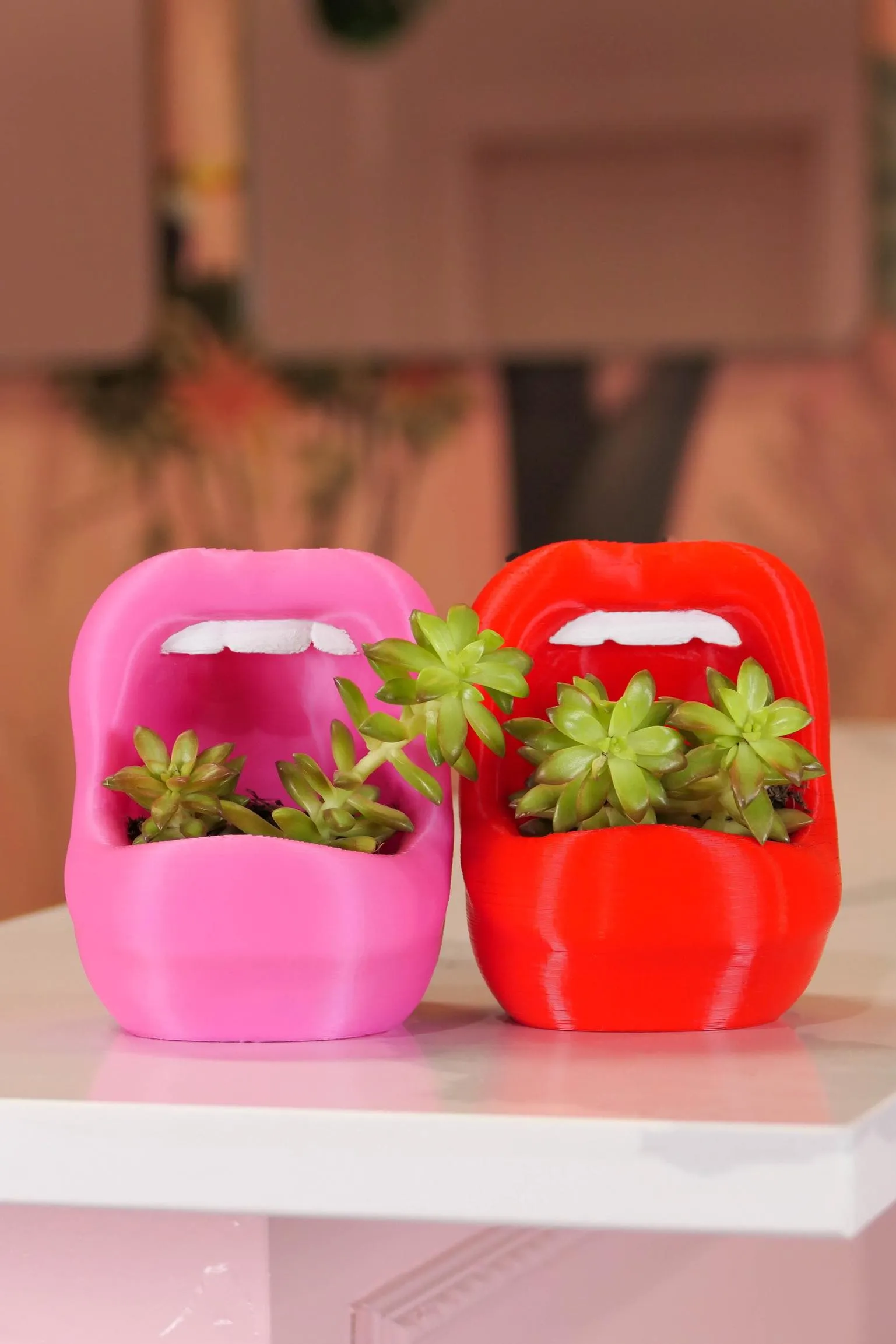 Peachy Pilea - 4 inch Vintage Lips Planter - Sakura Pink