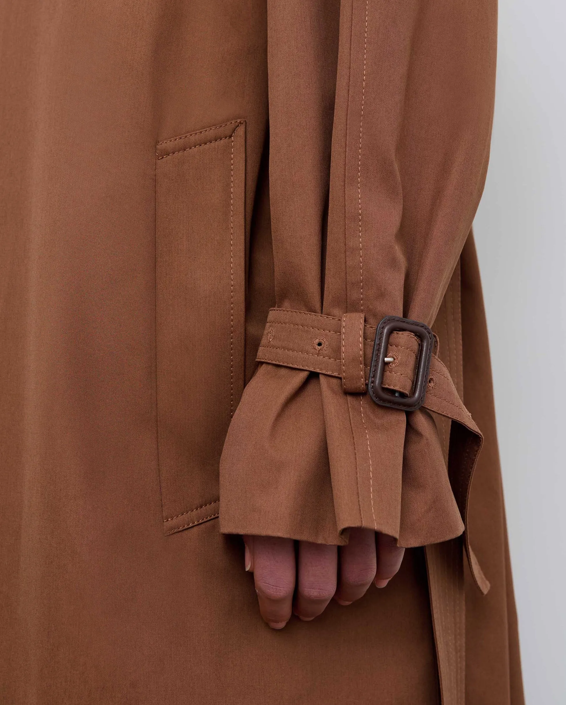 TRENCH COAT / BROWN