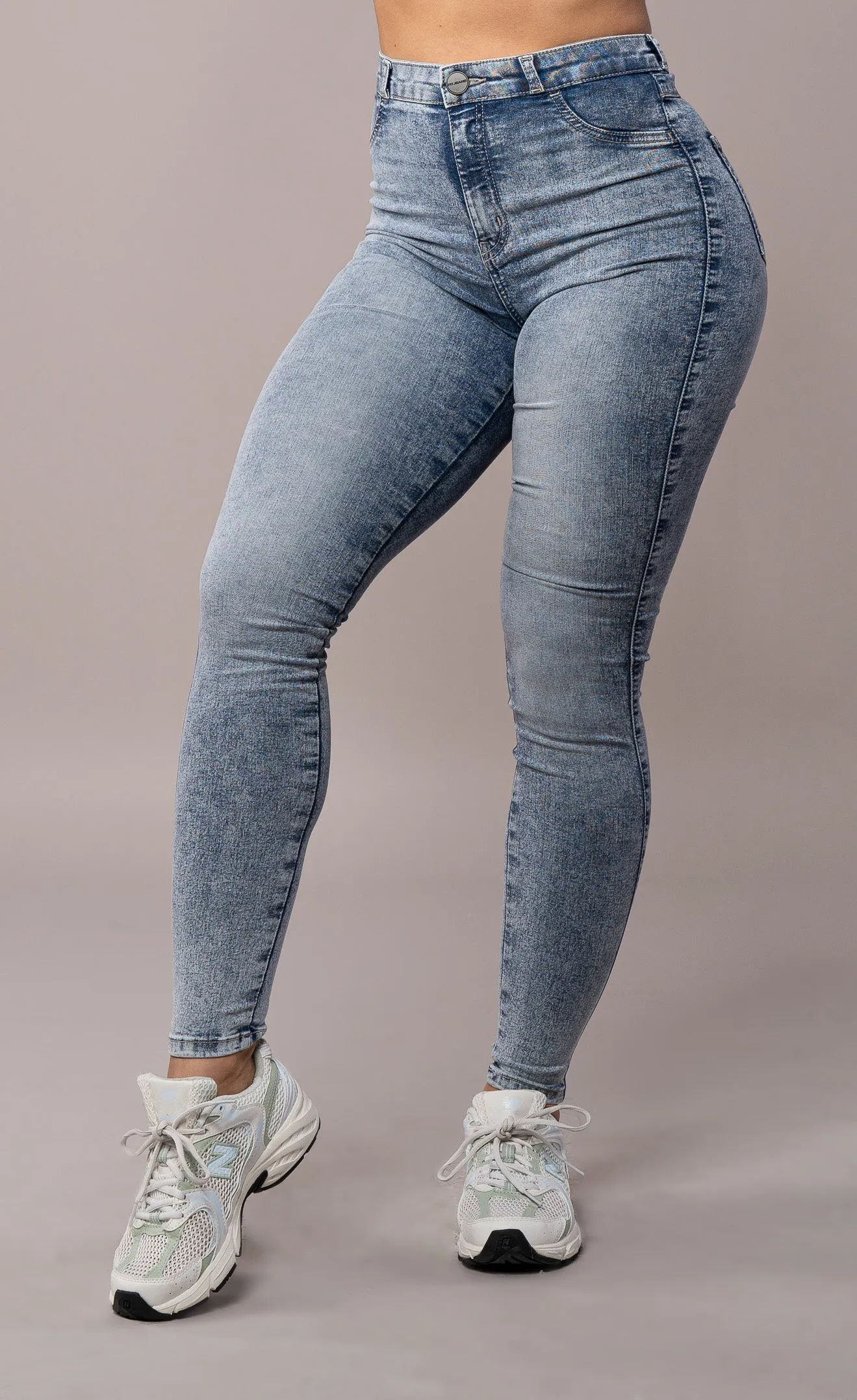 Womens Contour Fitjeans - Acid Wash